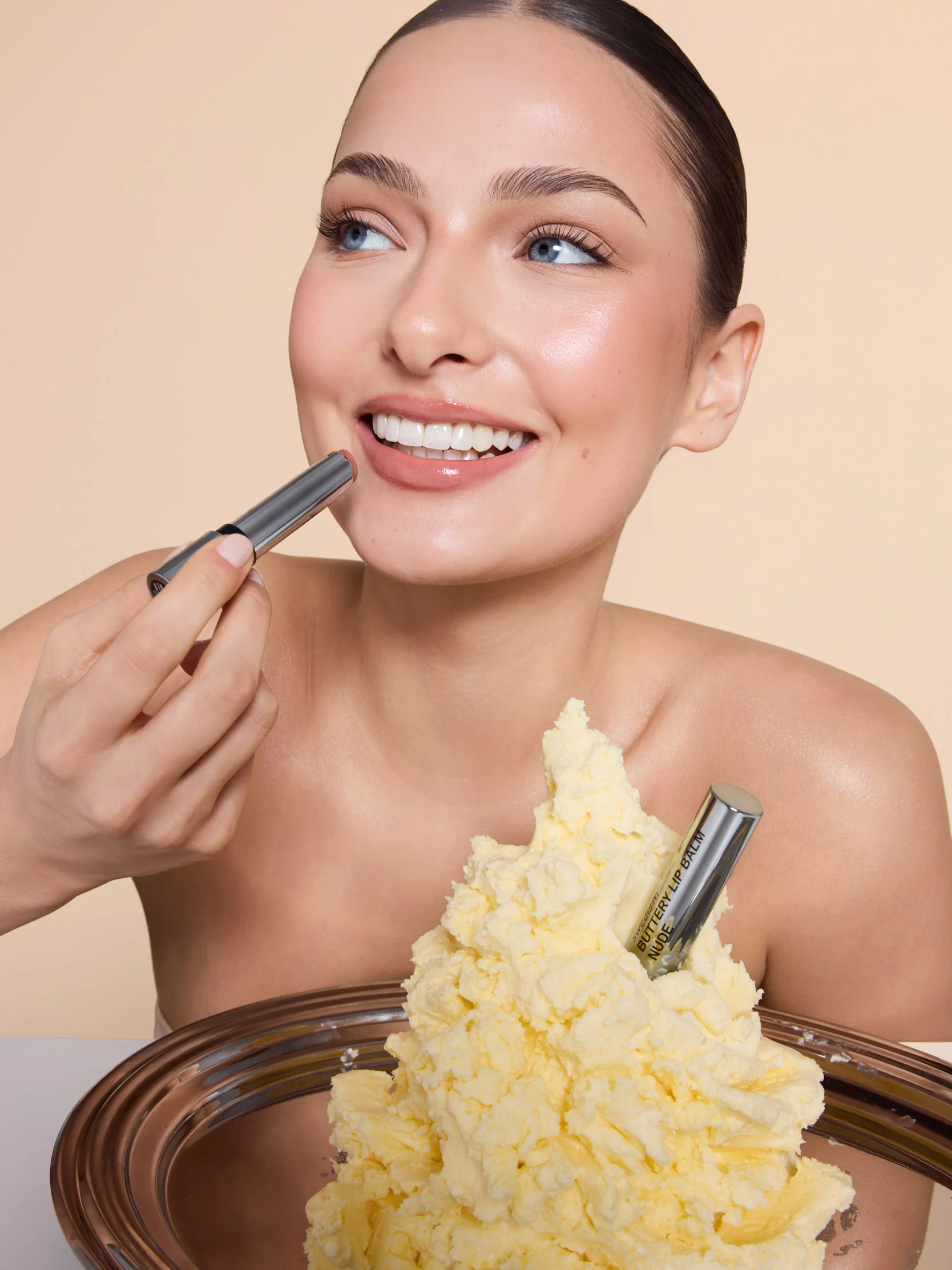BUTTERY LIP BALM NUDE – masełko do ust jasny brąz - Image 6