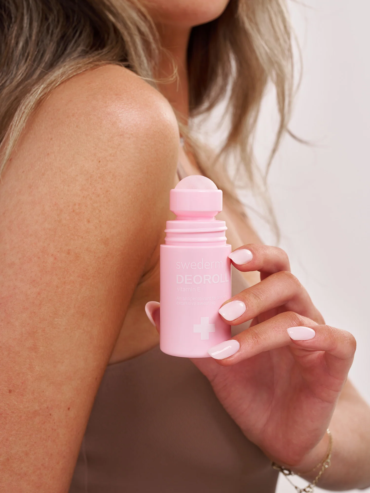 DEOROLL VIT. E - ANTYPERSPIRANT - Image 5