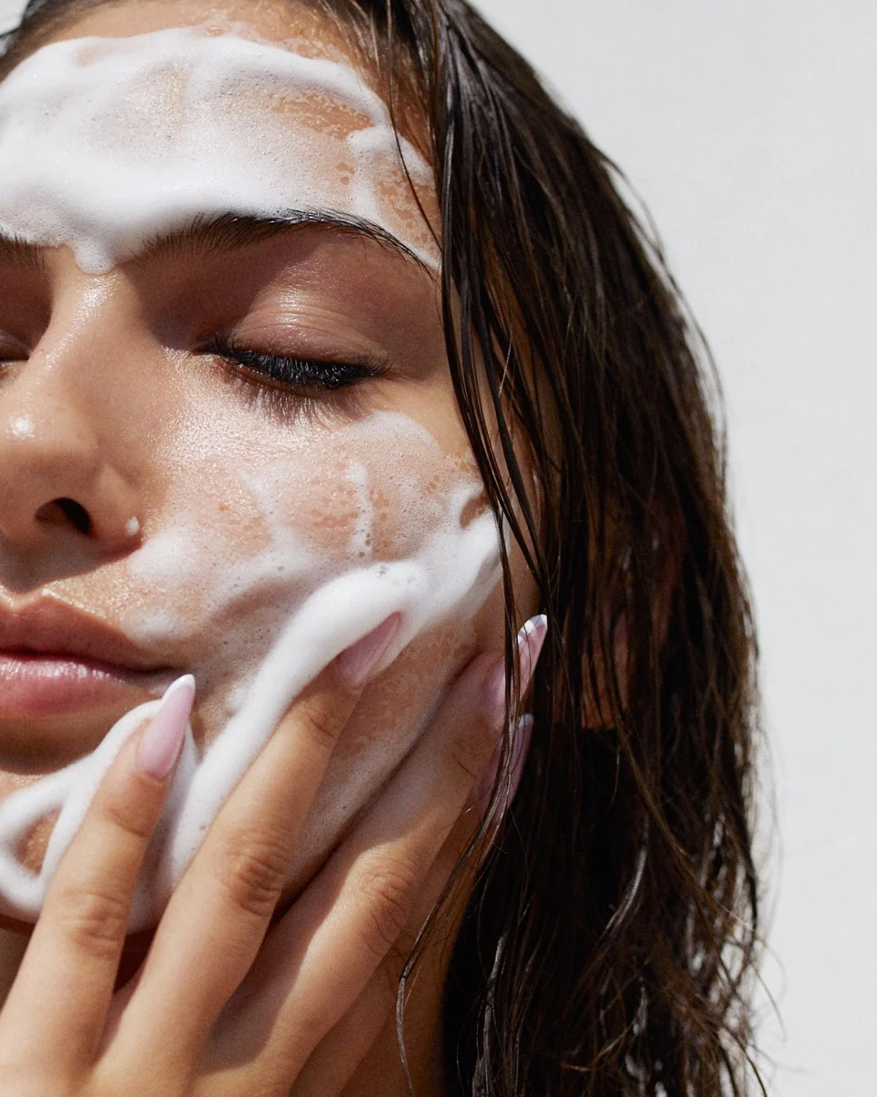 FACE CLEANSER - PIANKA DO DEMAKIJAŻU - Image 4